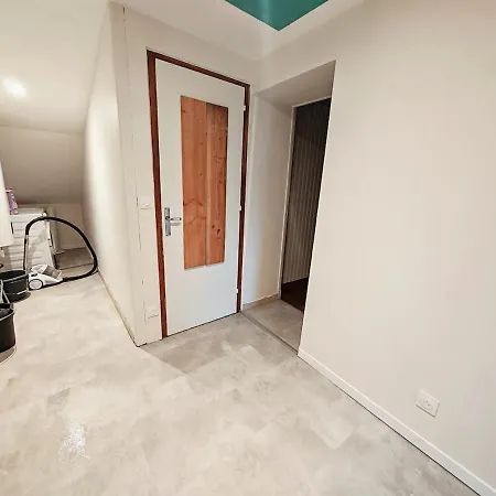 Petit Cocon Sous Les Toits Apartment *